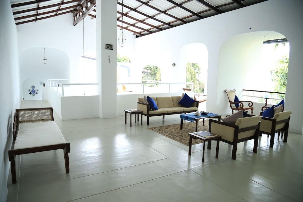 Regent Lodge Hotel & Villa كاندي المظهر الخارجي الصورة