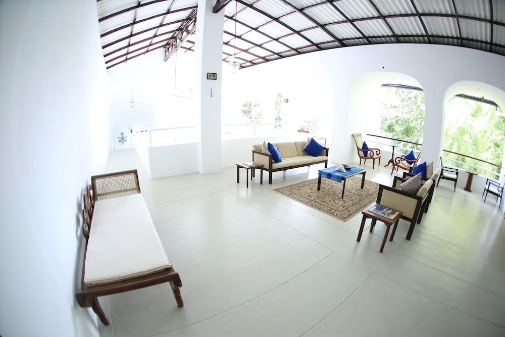 Regent Lodge Hotel & Villa كاندي المظهر الخارجي الصورة
