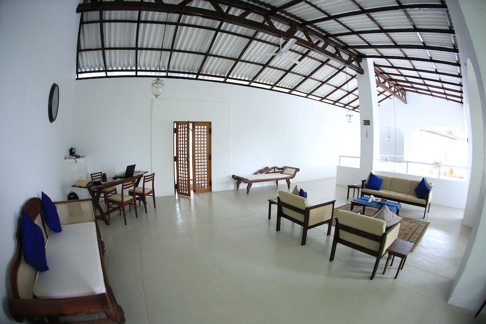 Regent Lodge Hotel & Villa كاندي المظهر الخارجي الصورة