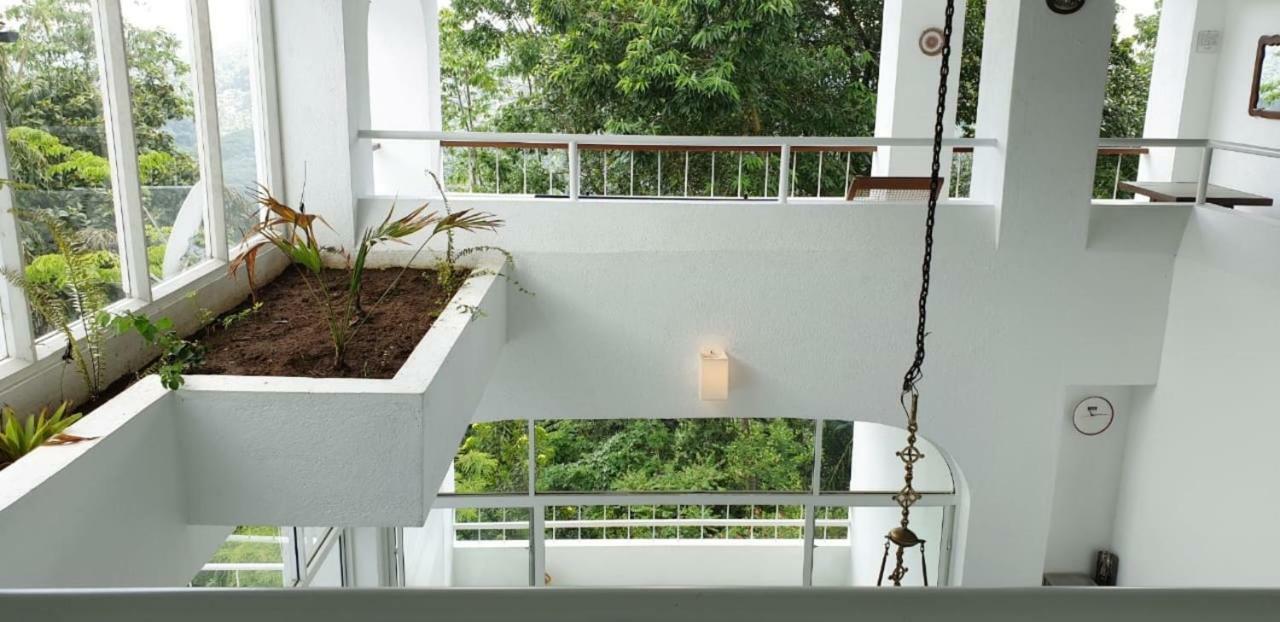 Regent Lodge Hotel & Villa كاندي المظهر الخارجي الصورة