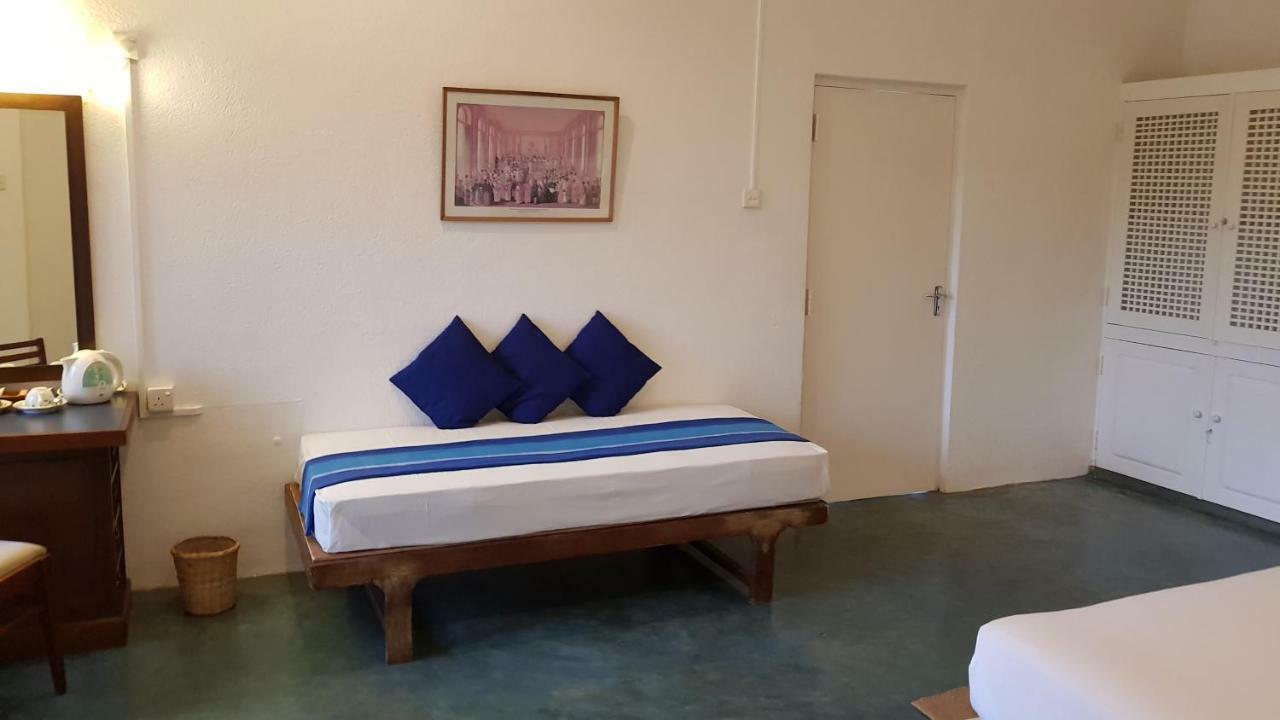 Regent Lodge Hotel & Villa كاندي المظهر الخارجي الصورة