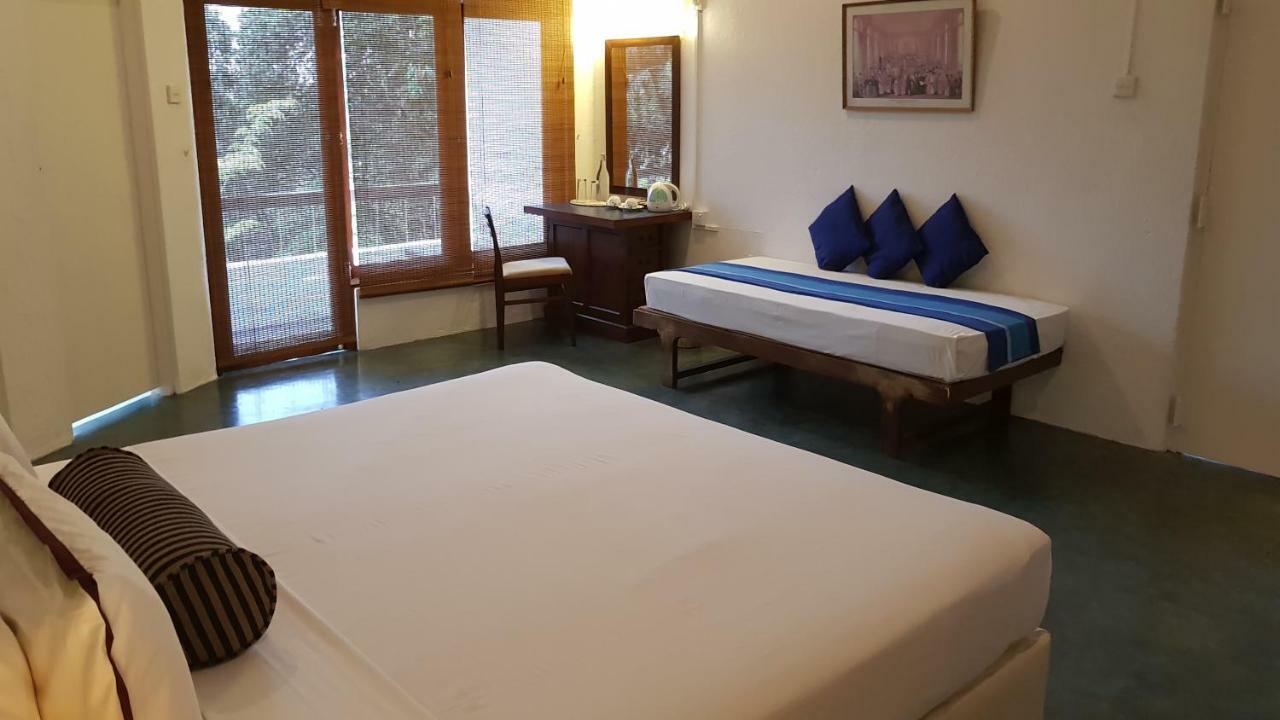 Regent Lodge Hotel & Villa كاندي المظهر الخارجي الصورة