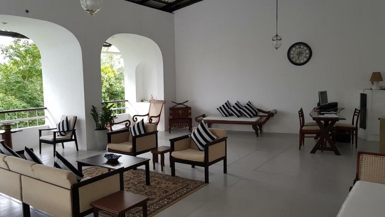 Regent Lodge Hotel & Villa كاندي المظهر الخارجي الصورة